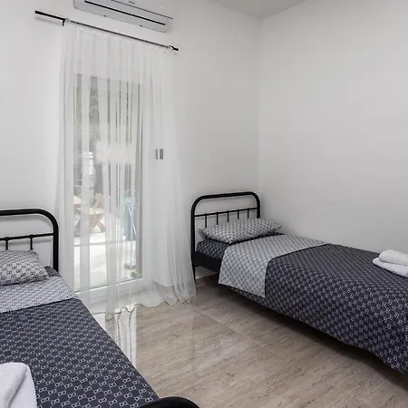 3 Bedroom In 펜션