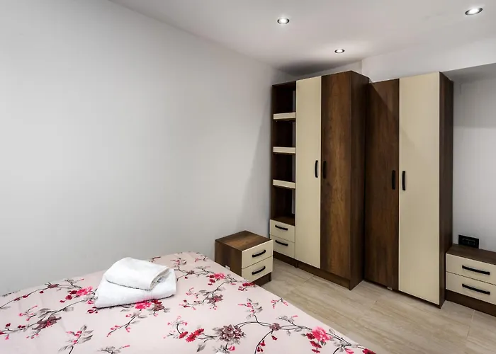 3 Bedroom Amazing In Semesterbostad *