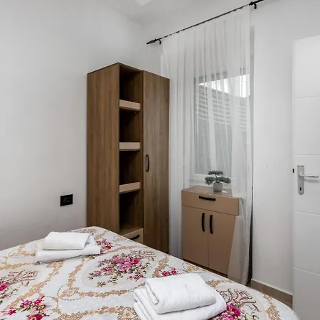 בית נופש 3 Bedroom In קריקווניצה