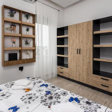 別荘 3 Bedroom In ツリクヴェニツァ